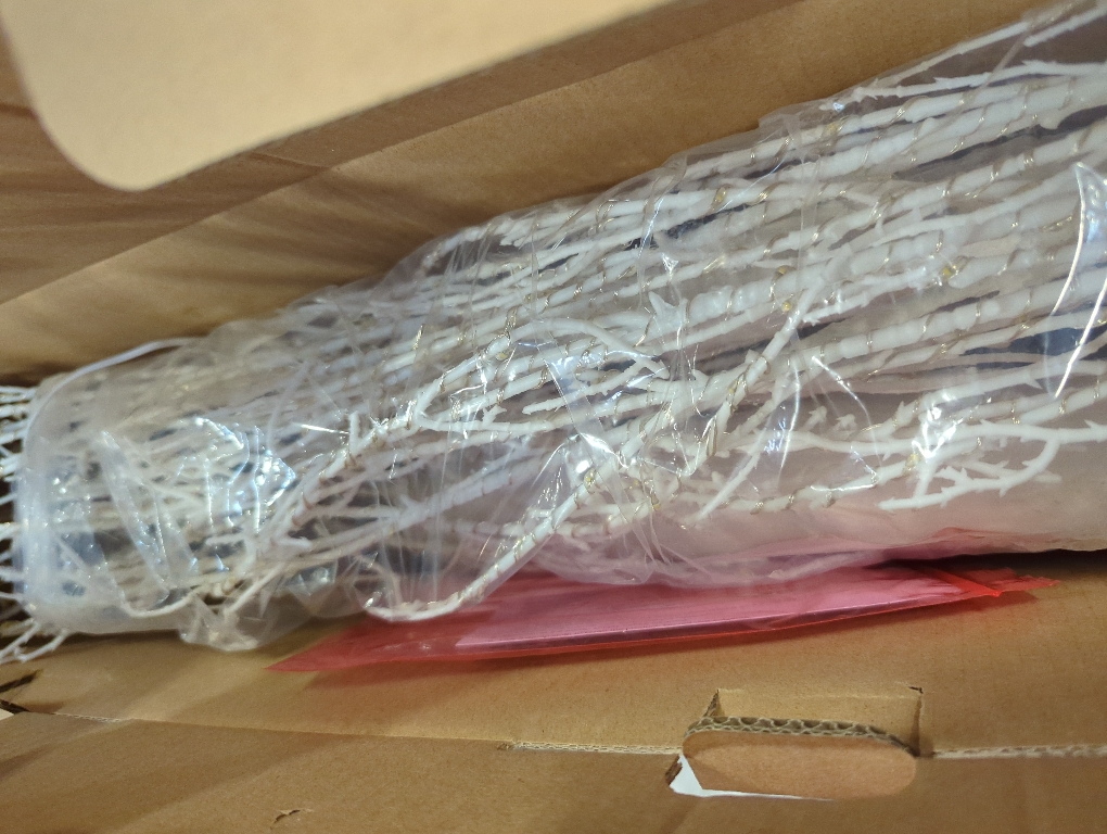 LITBLOOM Pre Lit White Tree 6FT 690 Fairy Lights Plug in,Twig Tree with Lights for Home Living Room Christmas Easter Decoration Indoor Outdoor