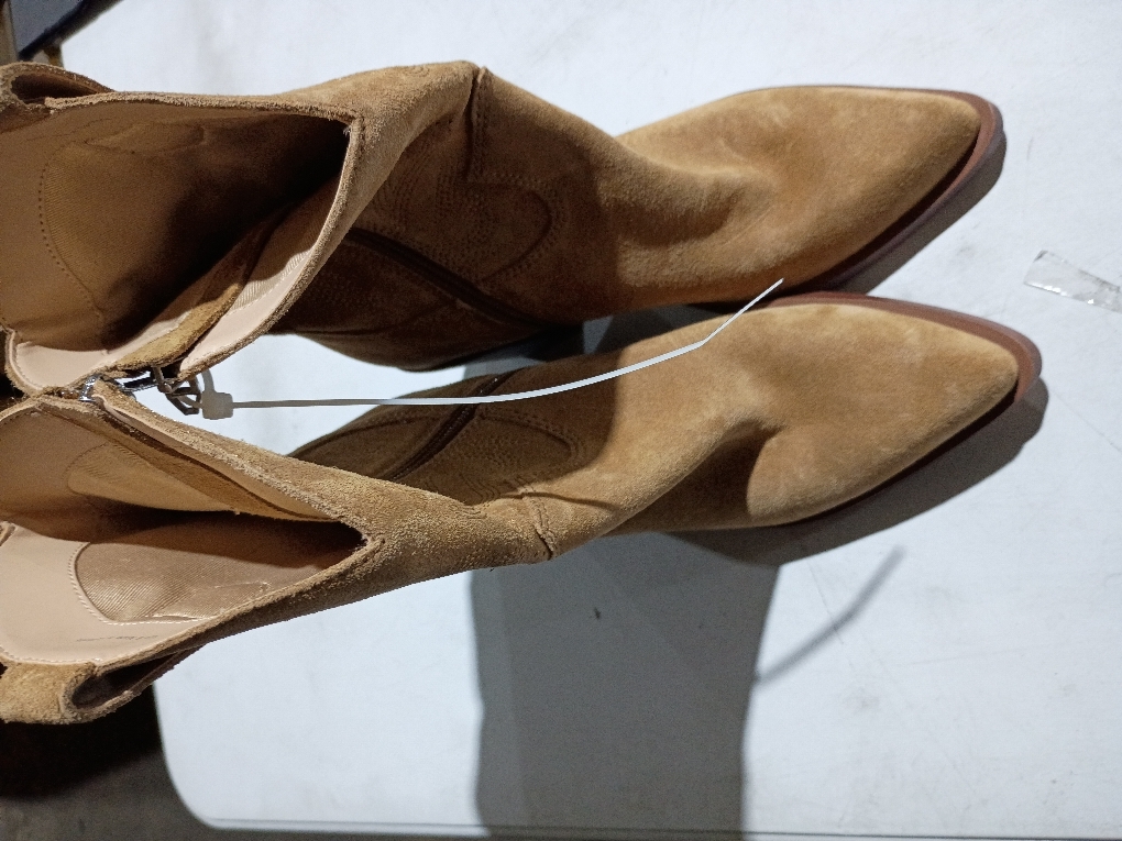 Dolce Vita Women's Klint size 6