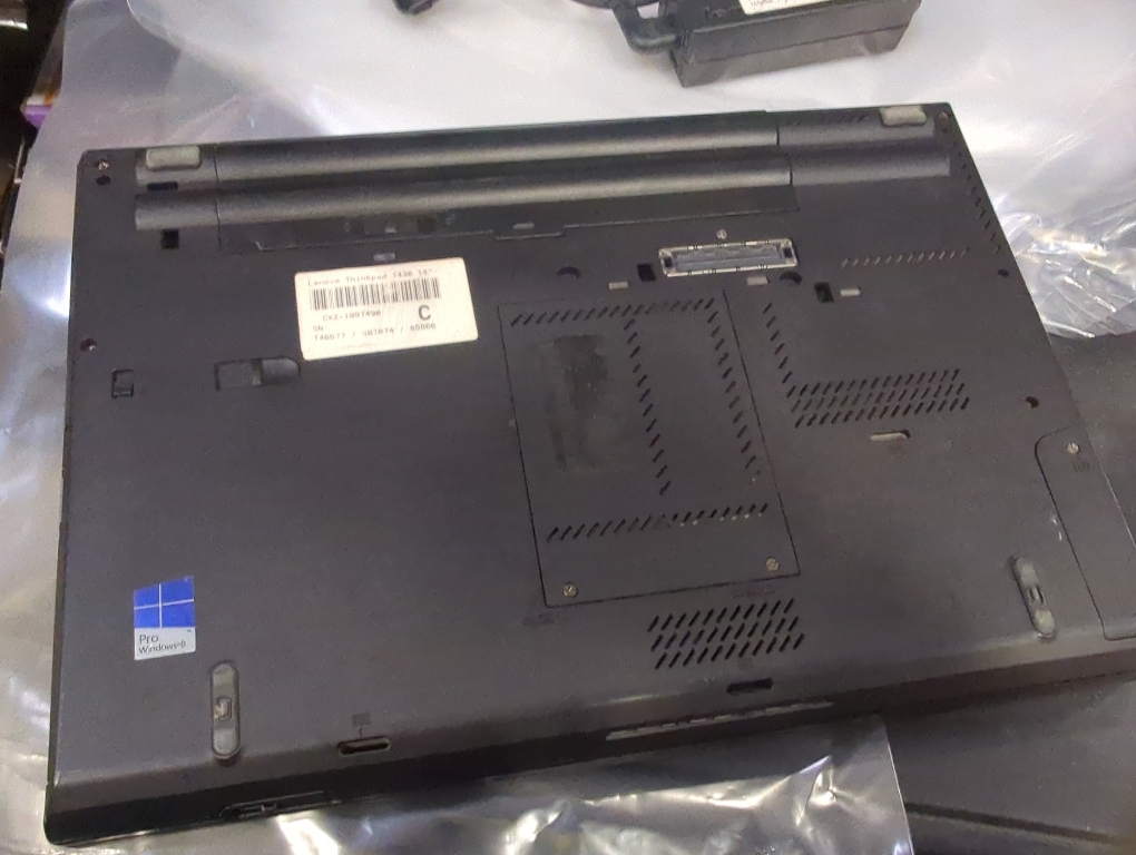 Lenovo ThinkPad T430 14 LED Notebook - Intel - with charger