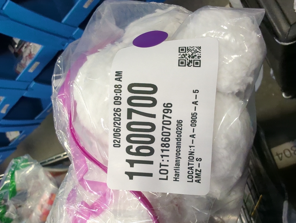 Yunsailing 24 Pcs Soft Snowball Fight Set Indoor 3 Inch Plush Snowballs with Faces Fun Snowmen Balls Winter Fake Snowball Fight for Adults Winter Outdoor Game Party Decorations(Cute)