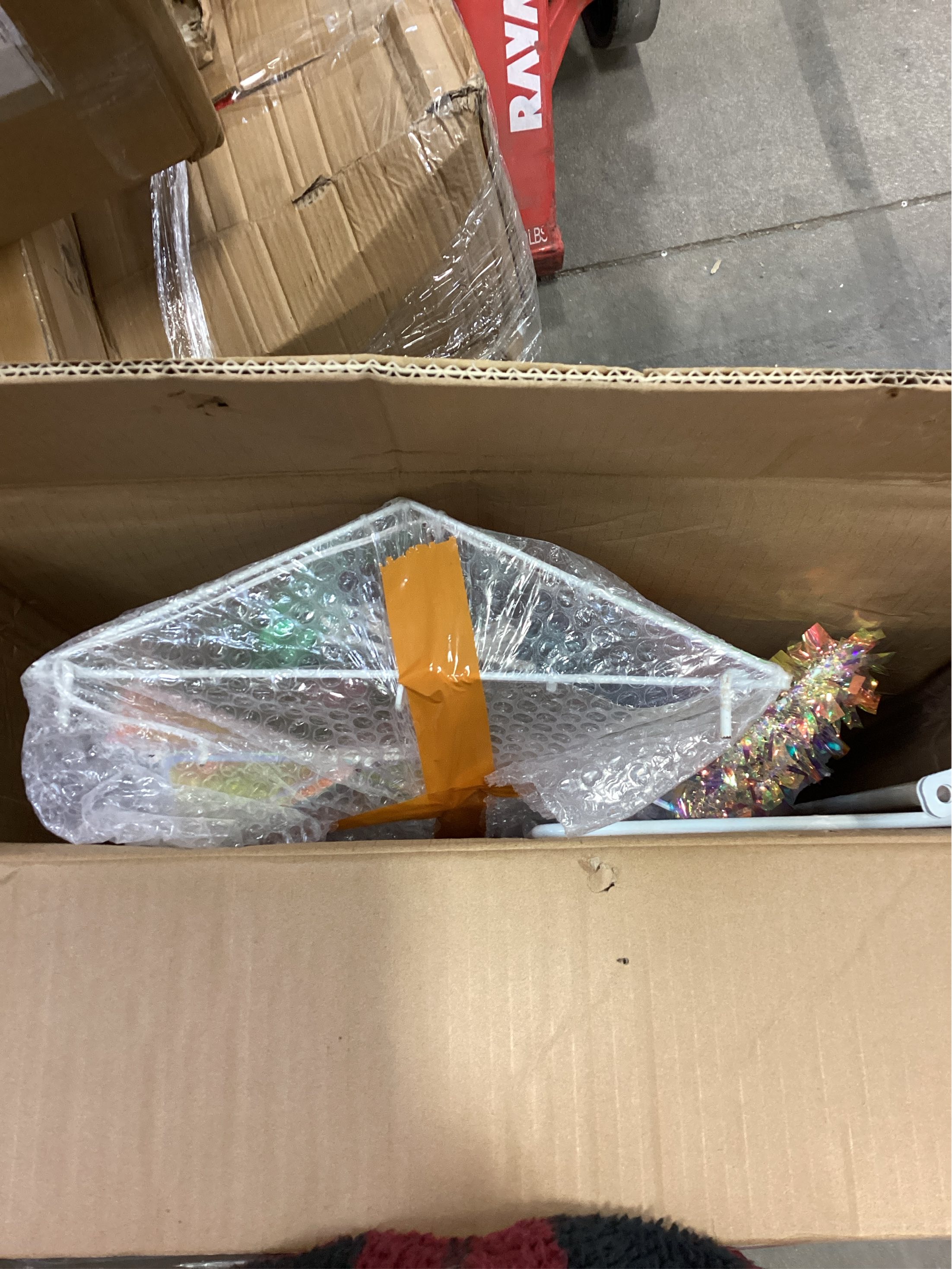 5.5FT Pre-lit Lighted Angel, Prismatic Iridescent Angel Outdoor Christmas Decorations with 110 LED Lights, Plug-in Giant Xmas Angel for Yard, Garden, Porch, Outdoor Holiday Decor