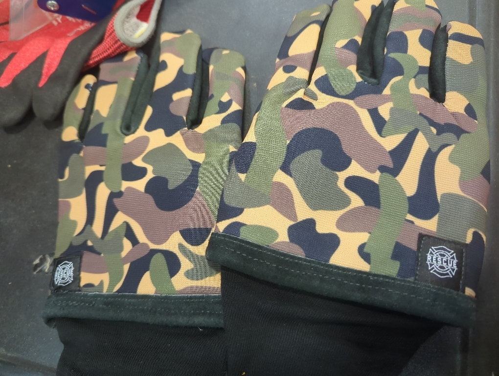 Grill Rescue Grilling Gloves 2.0- Heat-Resistant, Durable Neoprene Gloves for Safe Grilling & Cooking, One-Size-Fits-All