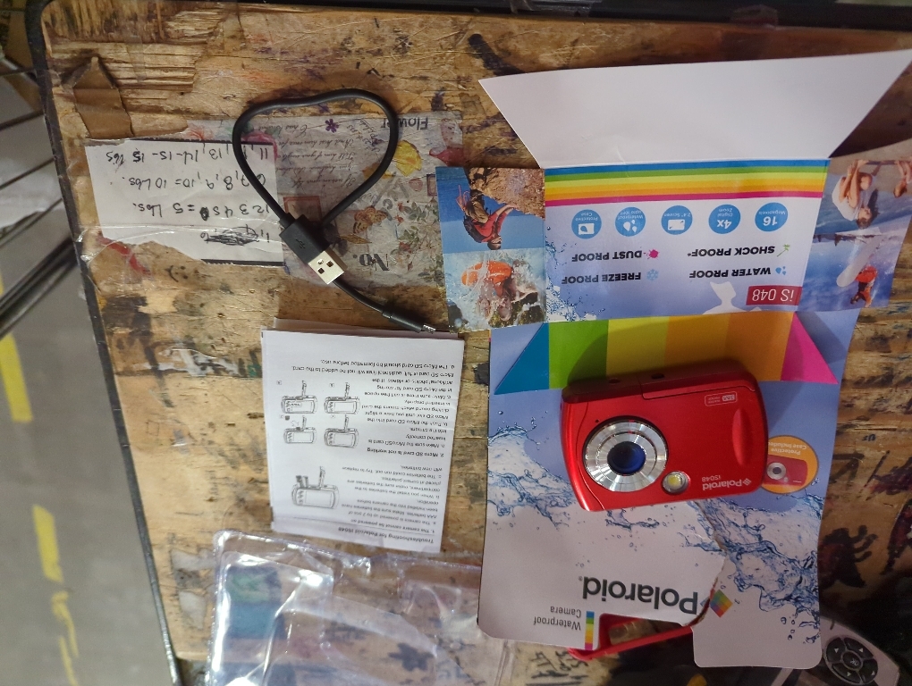 Polaroid IS048 Waterproof Instant Sharing 16 MP Digital Portable Handheld Action Camera