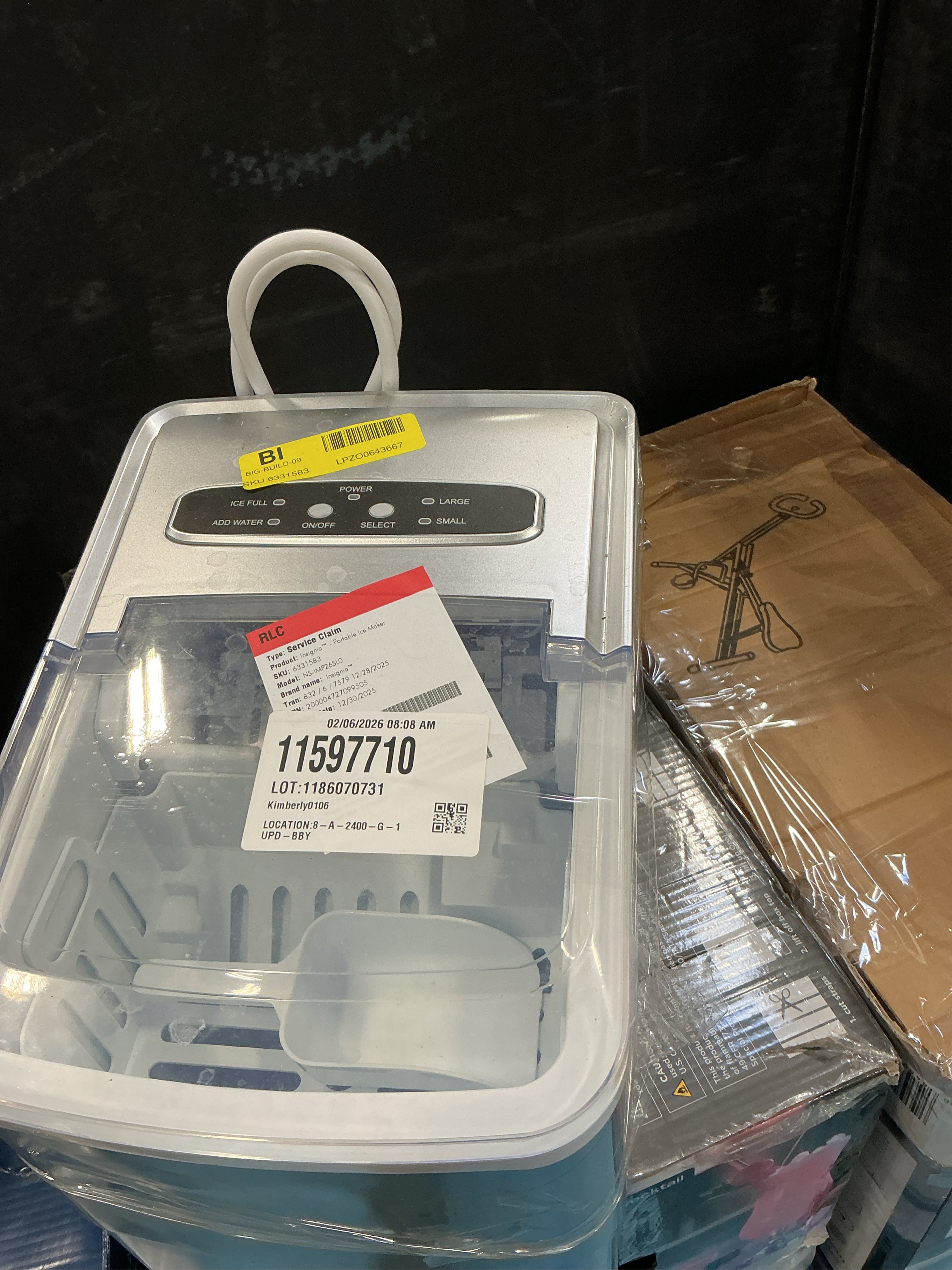 Frigidaire 26 Lbs per Day Portable Compact Maker, Ice Making Machine, Stainless, Medium