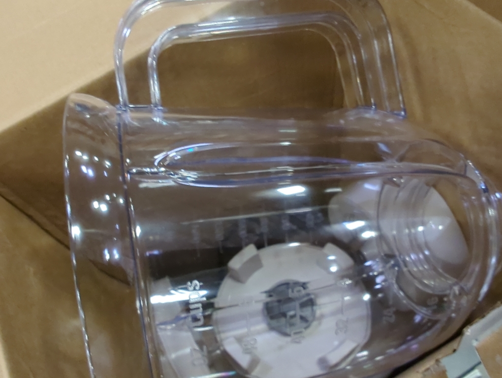 bella 10 Speed Countertop Blender, Juicer & Smoothie Maker, Fits-anywhere™ Kitchenware, Slim Flip & Store Design, Dishwasher Safe 48oz Capacity Pitcher & Lid, Stainless Steel Blade, 450 Watt, Oatmilk