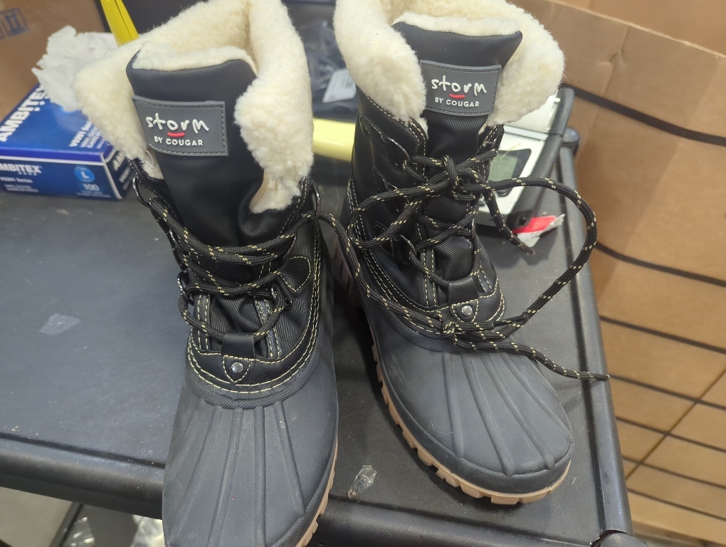 Size 8 Color Black COUGAR Women's Creek Quilt Snow Boots