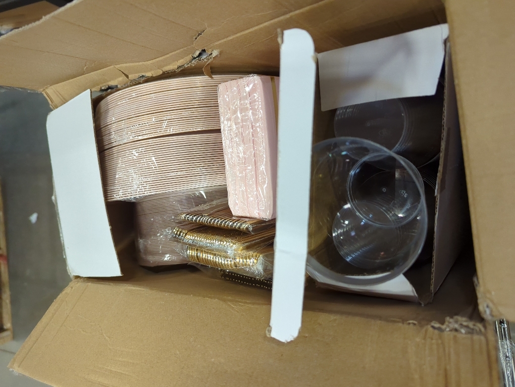 Supernal 350pcs Pink Plastic Plates,Plates Disposable