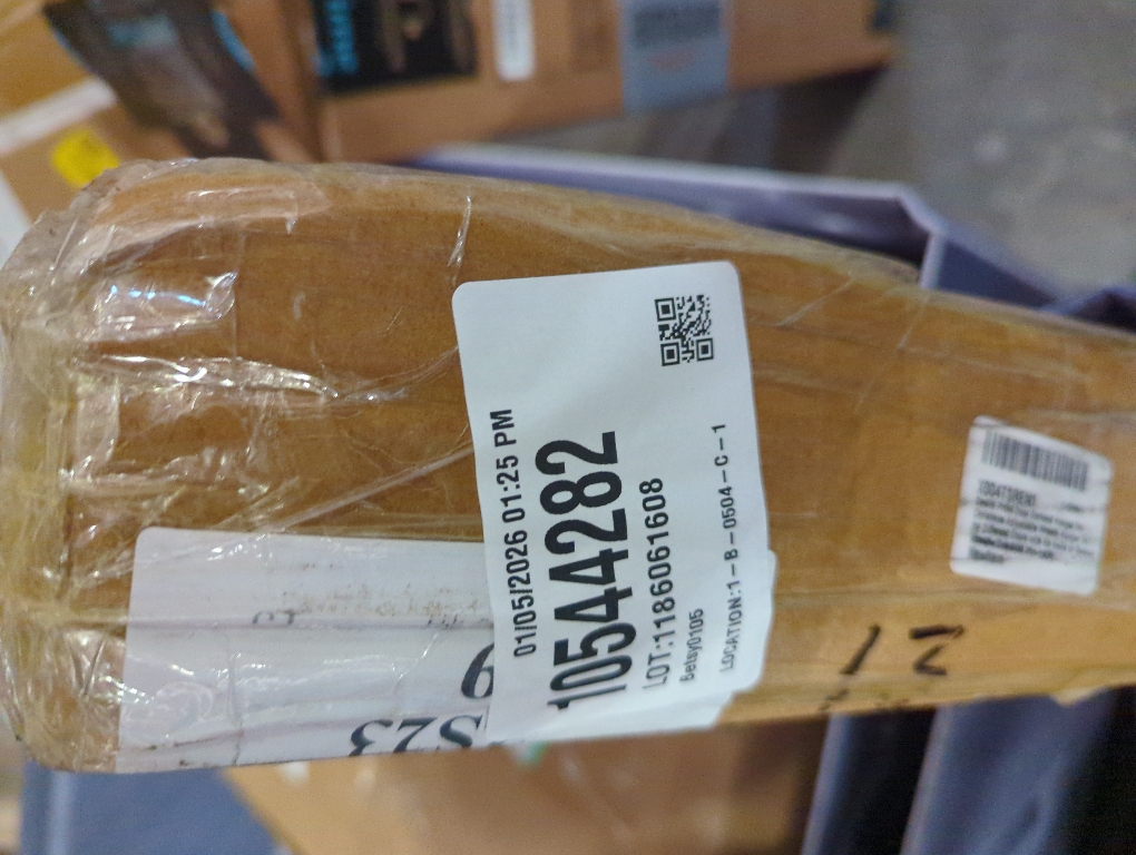 Geelin Front Door Garland Hanger for Christmas Adjustable Wreath Hanger Suitable for Different Doors with No Nails or Screws Heavy-Duty Cast Iron for Holding Christmas Wreaths Decor(35.4 - 63)