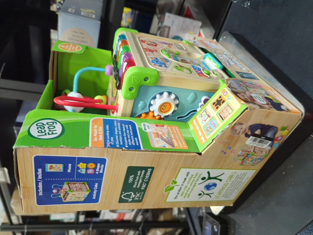 LeapFrog Touch and Learn Electronic Musical Light-Up Wooden Activity Cube Toy, Animal Themed, Ages 1 and Up