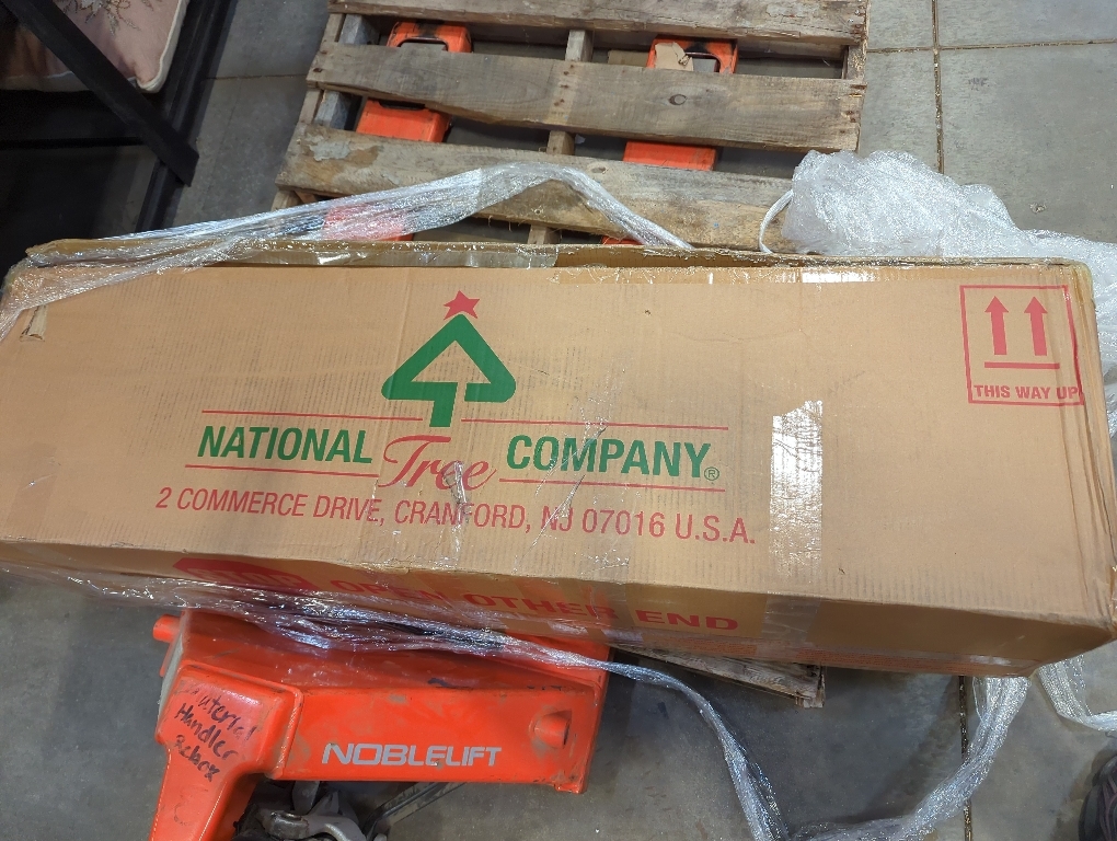 National Tree Company 9 ft Pre-Lit Dunhill Fir Artificial Christmas Tree, 900 LED Lights, 4,026 Tips, Foot Pedal, 10 Light Functions, Includes Stand, Green