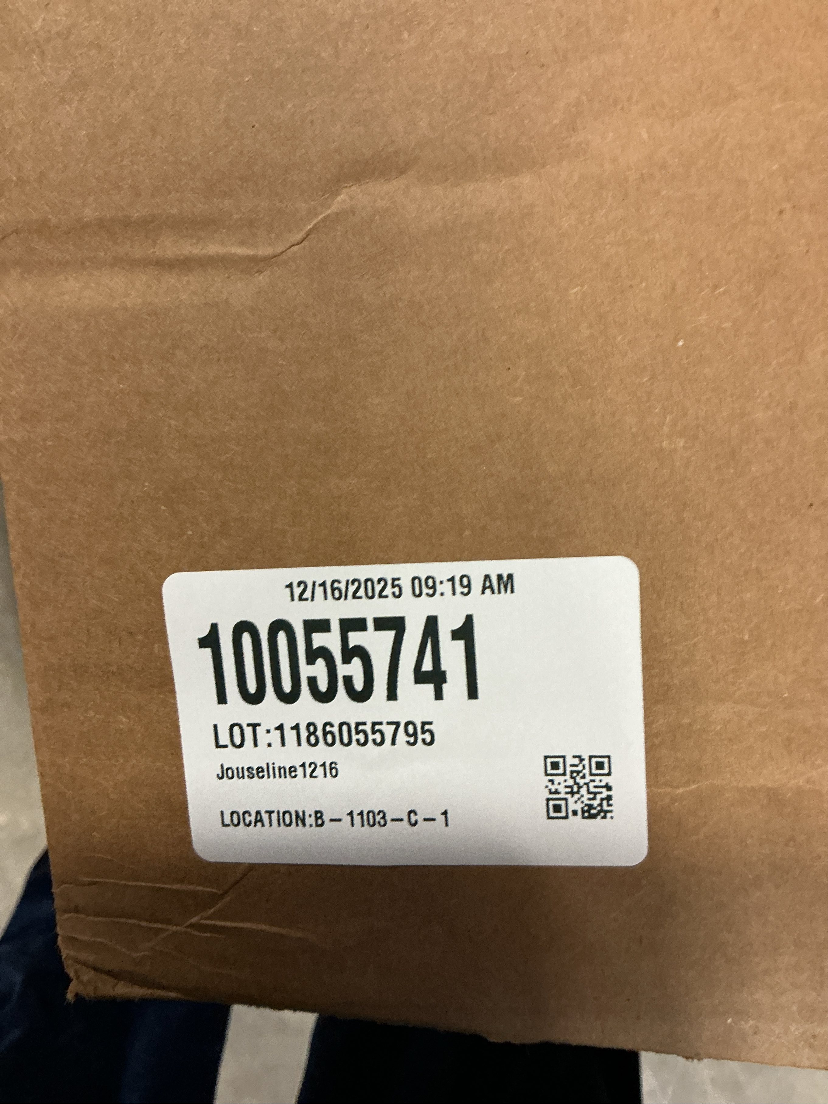 Mop Bucket with Wringer on Wheels Small 5 Gallon, Heavy Duty Dual Chamber Industrial Mop Bucket Separate Dirty Water, Perfect for Business Household, 20 Quart Yellow