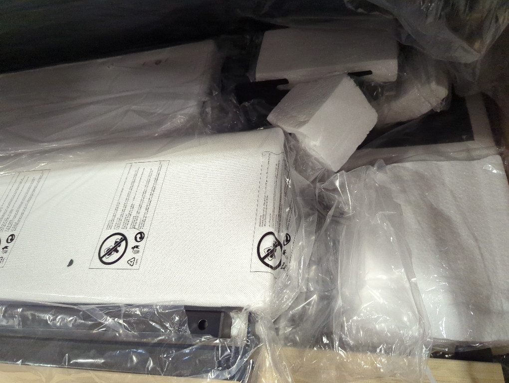 Belo Upholstered King Platform White Bed