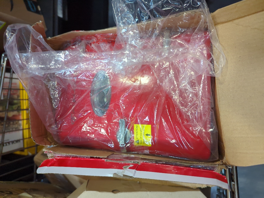 0.3 cu. ft. 6-Can Retro Mini Fridge in Red