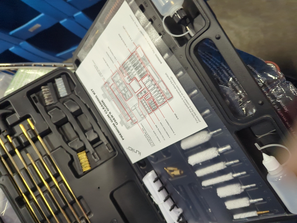 iunio Gun Cleaning Kit, Universal Gun Cleaning Kit for All Caliber Shotgun Pistol Rifle Cleaning Kit with Mat Portable Case