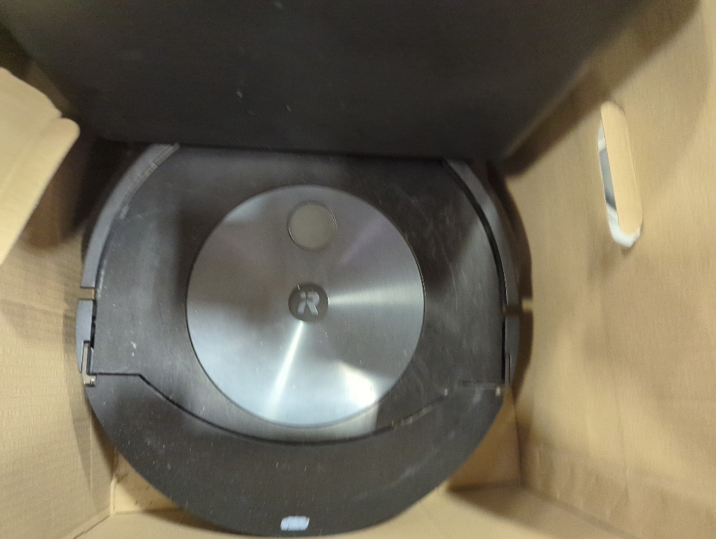 Refurbished iRobot Roomba Combo J7  Paired with Alexa or Google Assistant Robot Vacuum and Mop