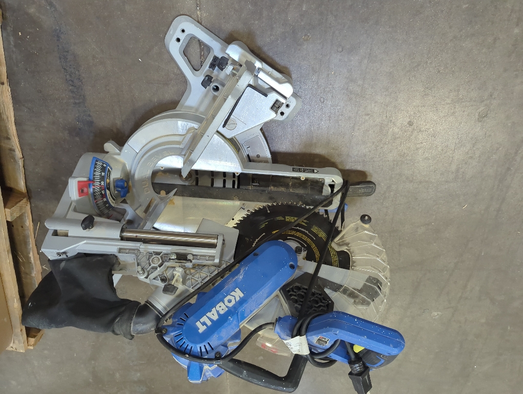 Kobalt Compact 10-in 15-Amp Dual Bevel Sliding Compound Corded Miter Saw
