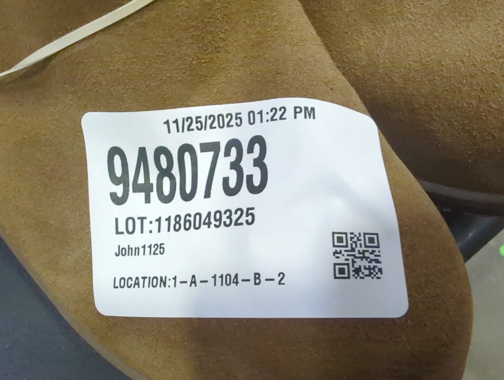 Size 10M Color brown fur lined boots