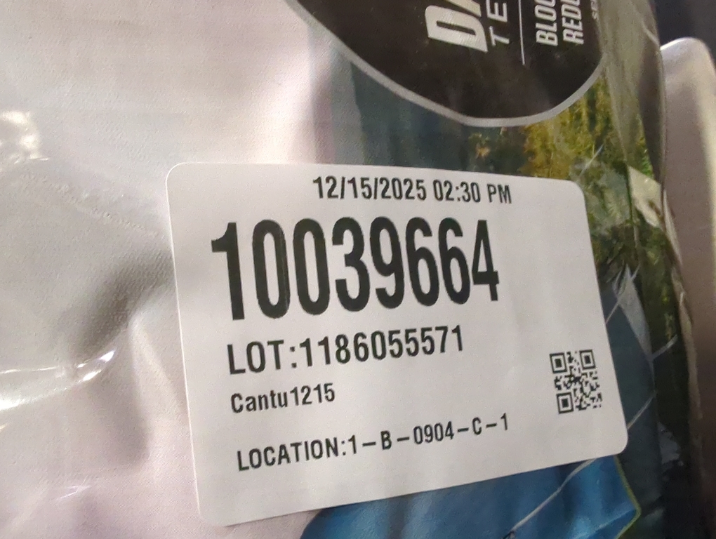 Coleman 4/6/8/10 Person Skydome Dark Room Tent with Rainfly, 5 Minute Setup, Blocks 90% of Sunlight, 20% More Headroom Than Traditional Tents