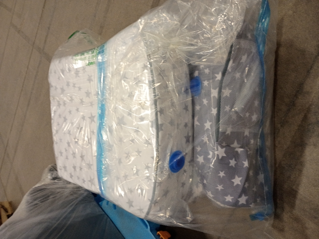 Toddler Travel Bed, Portable Toddler Bed & Chair 2-in-1 – Convertible Travel Crib with Storage Pockets, Built-waterproof Oxford Cloth, Easy,Washable Covers,Soft Dutch Velvet (Stars Pattern)