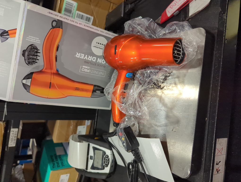 Oral-B Pro 100 CrossAction, Battery Powered Toothbrush, Black, 1 Count (Pack of 1)