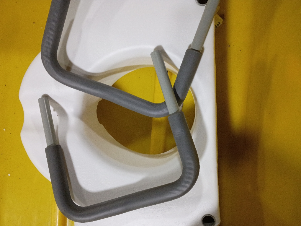 Carex E-Z Lock Raised Toilet Seat with Handles, 4.5 Inch Toilet Seat Riser with Arms, Toilet Riser Fits Most Toilets, Elongated or Round, Toilet Seat Lifter, White