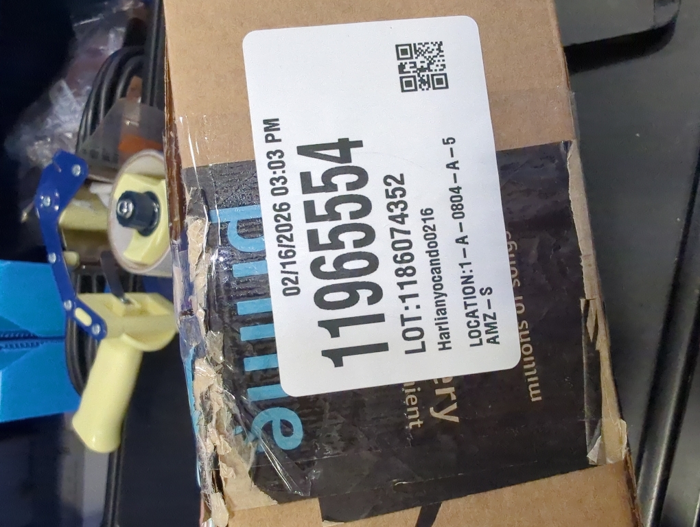 RFAQK 18 Inches Large Christmas Stockings 4 Pack - Burgundy Red, Ivory White, Green - Stretchable Knitted Xmas Stockings with 50Pcs Personalizeable Gift Tags for Family Holiday Christmas Décor