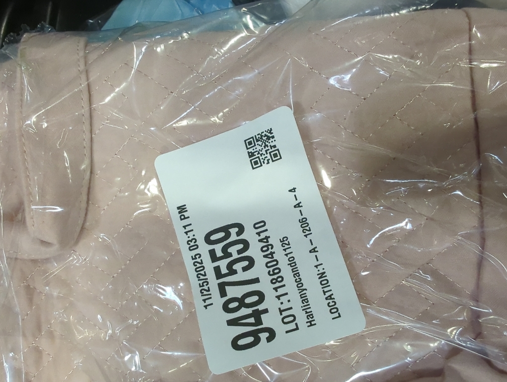 NISHEL Travel Toiletry Bag for women, Portable Hanging Organizer for Travel-Sized Shampoo, Conditioner, Brushes Set, makeup Accessories, Medium Size, Pink