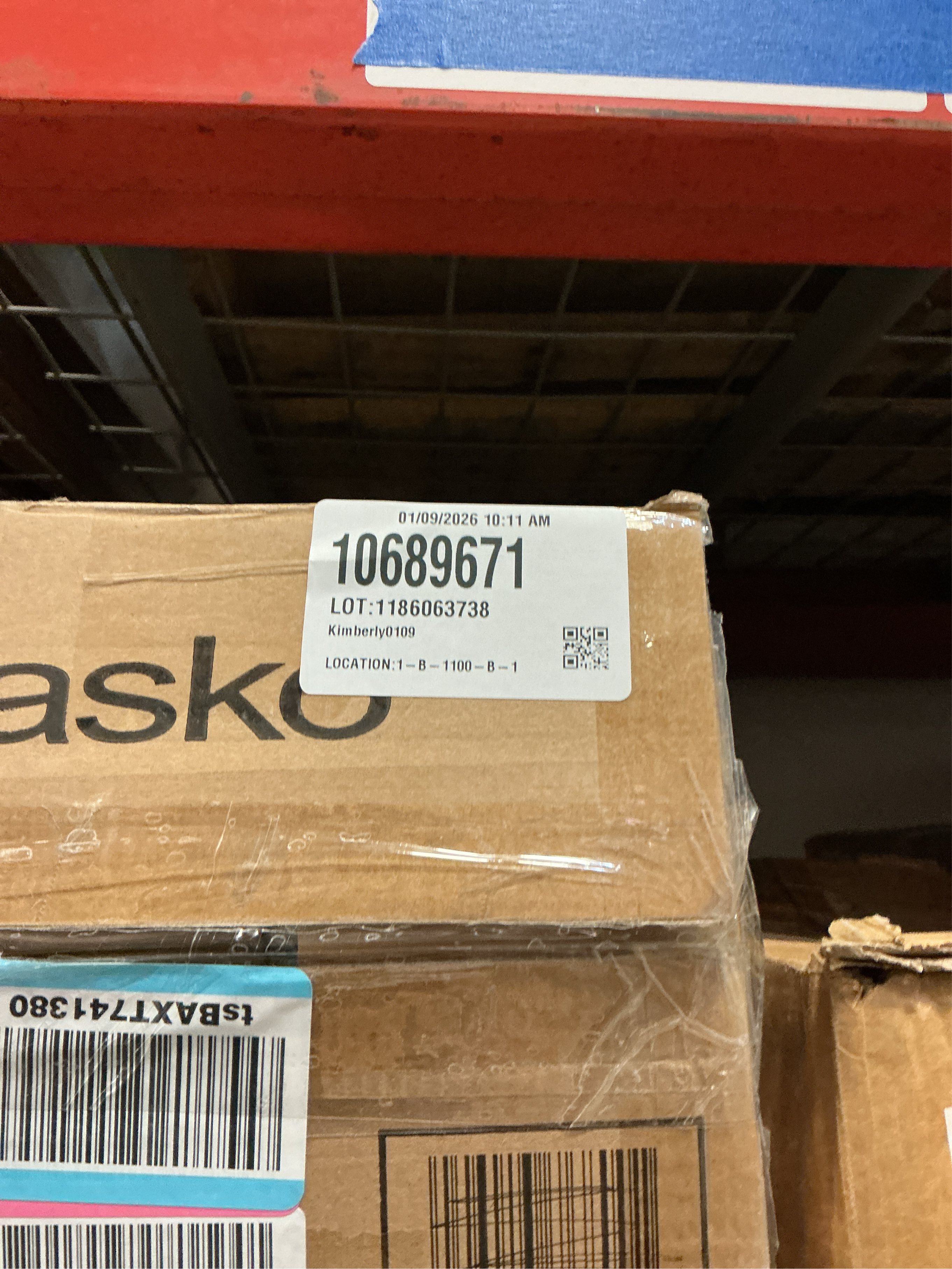 Lasko 150 sq ft Electric Ceramic Tower Heater