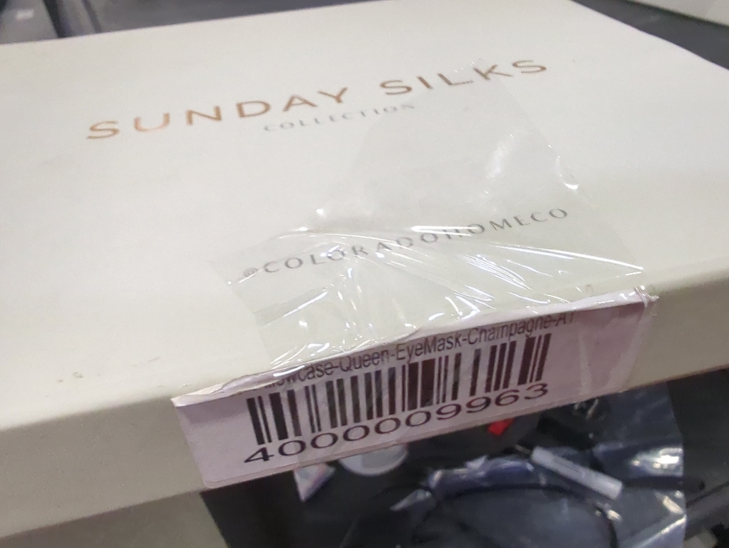 Pack of 2 Size Queen Color beige Colorado Home Co Silk Pillowcase for Hair and Skin - Nude Champagne Queen Size 100% Silk Pillow Covers - 20x30 - Pillow Case for Acne with Eye Mask for Sleeping