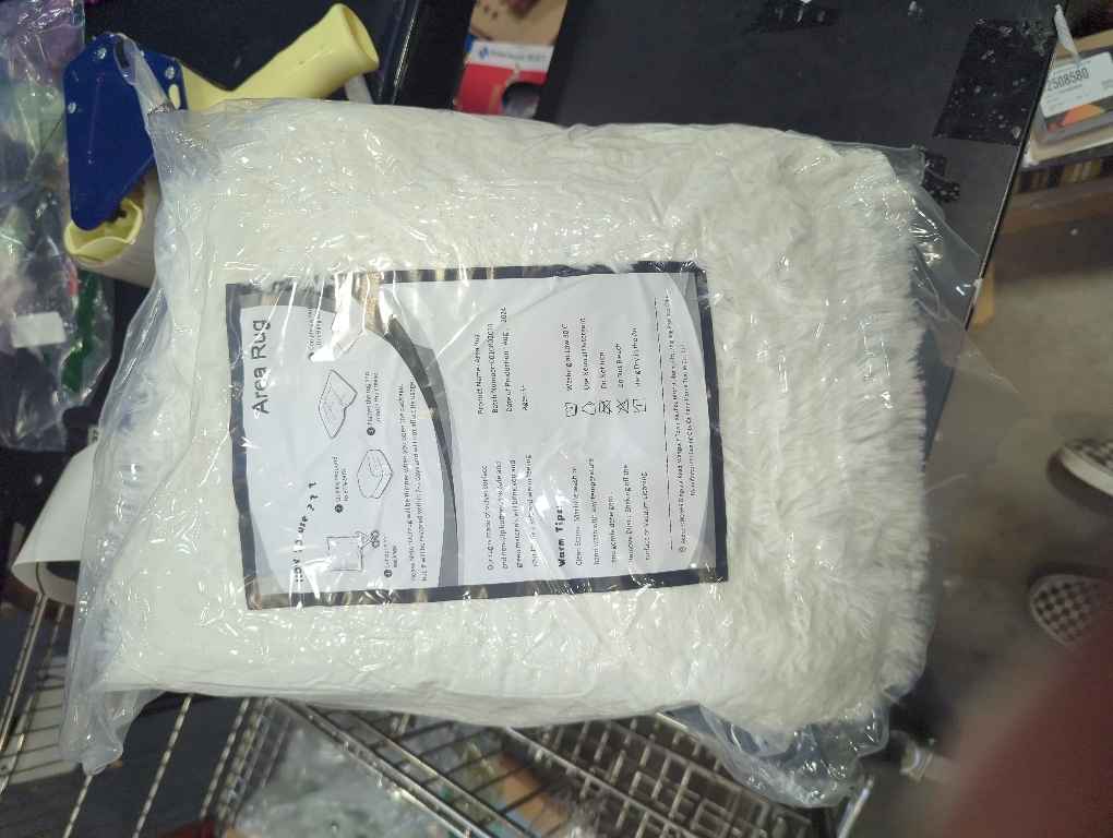 LOCHAS Ultra Soft Indoor Modern Area Rugs Fluffy Living Room Carpets for Children Bedroom Home Decor Nursery Rug 4x6 Feet, White