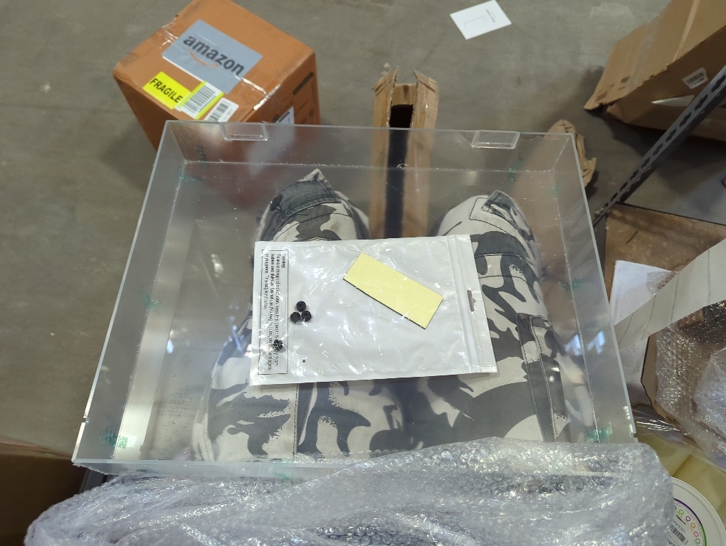 Acrylic Turntable Dust Cover Clear Stereo Turntable Dust Cover Protector with 4 Shock Absorbing Rubber Particles and a Shock Absorbing Pad, Compatible for AT-LP120XUSB