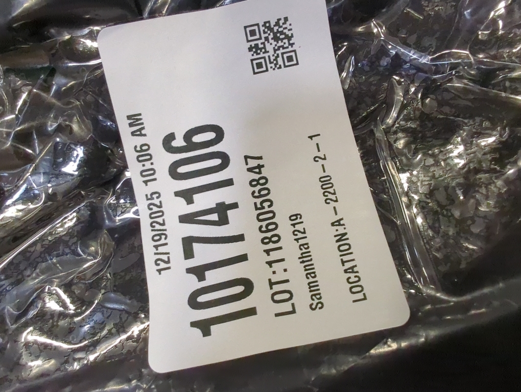 MIULEE Outdoor Seat Cushion Set Navy Blue 24 x 24 x 4 Inch Waterproof & Fade Resistant Deep Seat and Back Patio Furniture Cushions with Handle and Adjustable Straps Cushions for Chair Couch SET OF 3