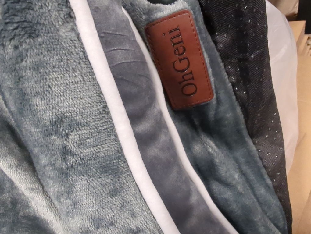 OhGeni Orthopedic Dog Couch Pet Sofa Large Sized Cat Beds with Comfort Foam Support, Soft Comfortable Fabric, Machine Washable Waterproof Removable Cover, 35-Inch (Gray)