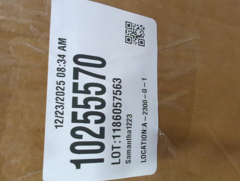 Safety 1st Easy Install 28'' Walk Thru Gate, Fits Between 29'' and 38'', Black, 1-Pack,(GA105CBLK)