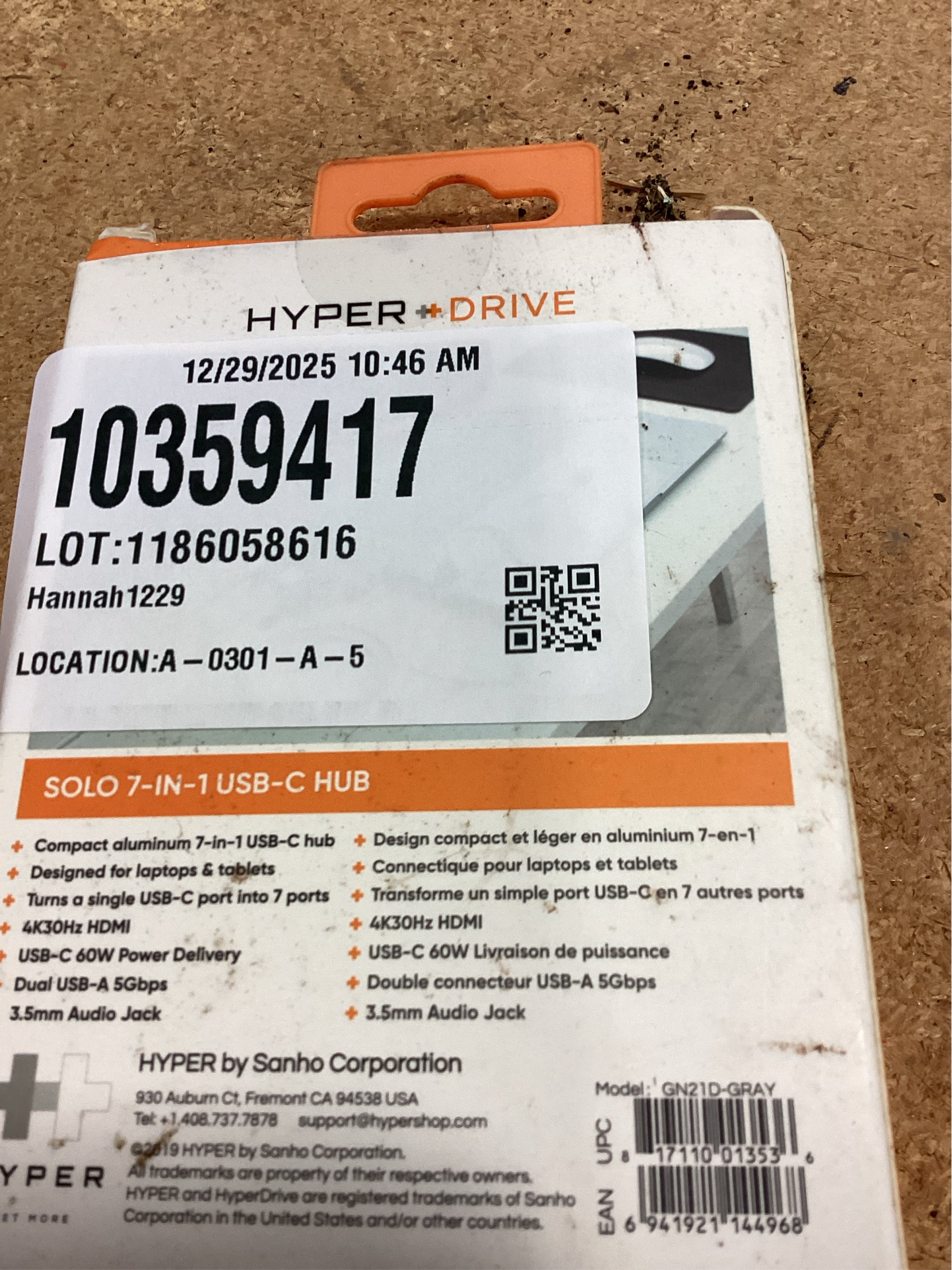 Sanho HyperDrive 7-in-1 Hub for MacBook and USB-c Devices - Space Gray - All