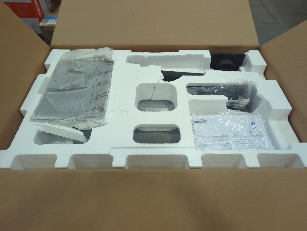 Black SAMSUNG M5 Series 32-Inch FHD 1080p Smart Monitor & Streaming TV (Tuner-Free), Netflix, HBO, Prime Video, & More, Apple Airplay, Height Adjustable Stand, Built-in Speakers (LS32AM502HNXZA)