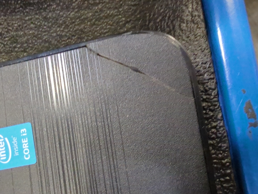 HP Notebook - 15-ay071nr With Charger