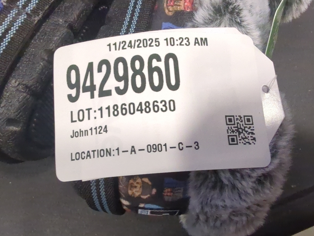 Size 8 Color Black cat fuzzy shoes