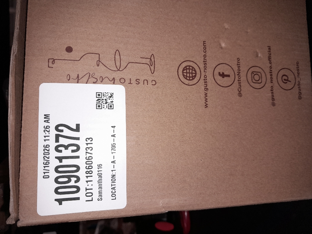 Gusto Nostro Stainless Steel Wine Glass - 18 oz Unbreakable Gold Wine Glasses for Travel, Camping and Pool - Fancy, Unique and Cute Portable Metal Wine Glass for Outdoor Events, Picnics (Set of 4)