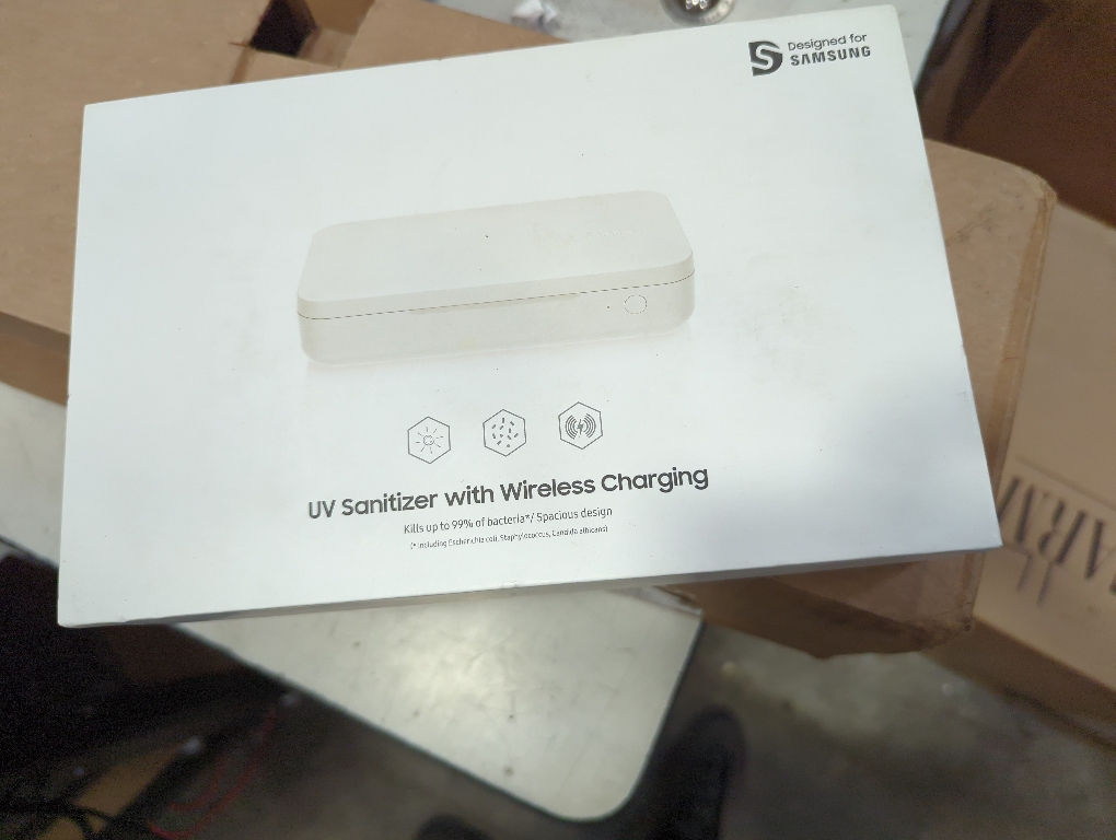 Samsung Electronics Qi Wireless Charger UV Sanitizer GP-TOU020SACWU - White