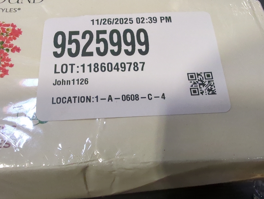 set of 32 graduation 2025 dinner and dessert plates