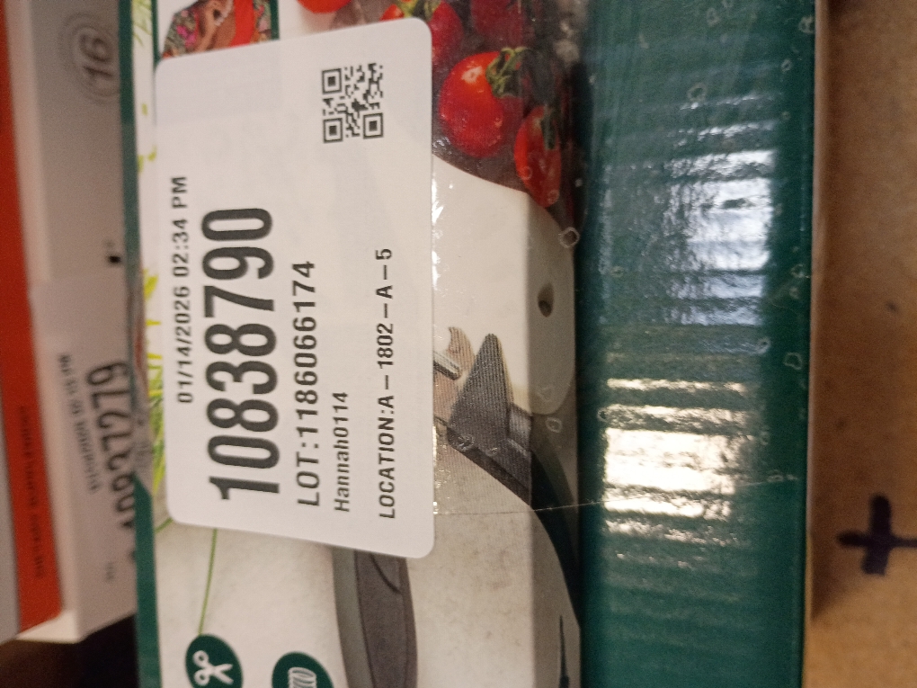 Piranha pro cut scissors and classy cutter