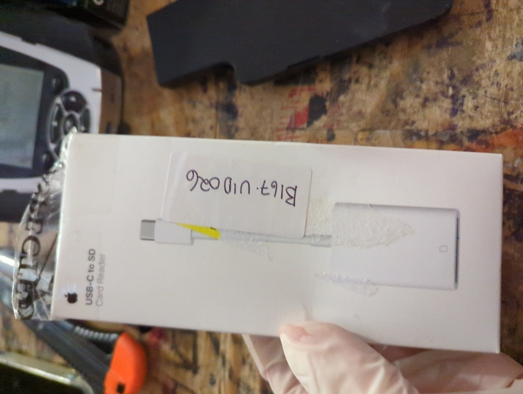 Apple USB-C to SD Card Reader