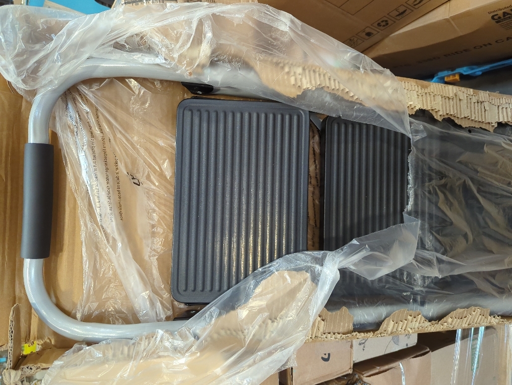 3 Step Ladder, Folding Step Stool with Tool Platform, Wide Anti-Slip Pedal and Anti-Slip Feet, Sturdiest Steel Construction, 600lbs Capacity Steel Ladder for Home Office, Grey