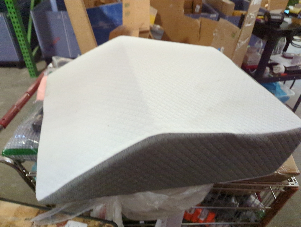 Kölbs Extra Wide Leg Elevation Pillow, Chic Jacquard Cover, XL and Wide for More Comfort Bed Wedge Pillow for Legs, Leg, Knee, Ankle Elevation Post Surgery