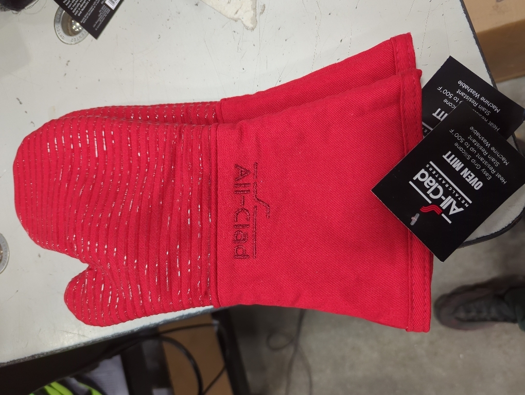 All-Clad Silicone Oven Mitts: Heat Resistant up to 500 Degrees - 100% Cotton & Silicone, 14x7 Oven Mitt for Kitchen and Barbeque, 2-Pack, Chili