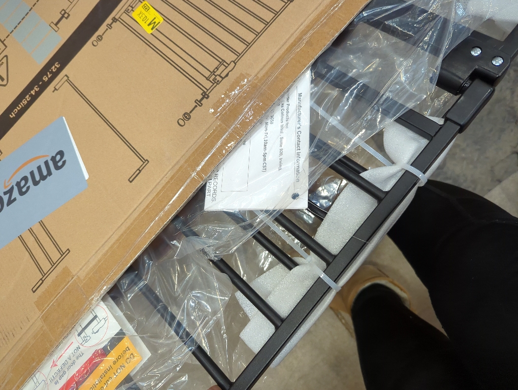 InnoTruth 29.5–40.75 Baby Gate for Stairs, 30 Tall Dog Gates for Doorways & Hallways, Safety Gate for Kids & Pets, Pressure-Mounted Walk-Through with Dual Lock & 2-Way Swing, Black