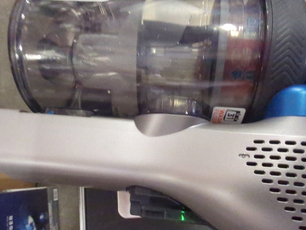 BLACK DECKER Cordless Vacuum, Powerseries Extreme, Stick Vacuum Cordless Rechargeable, Interchangeable Floorhead with Crevice Attachment, 3 Speed Control, Lightweight, Blue (BSV2020G)