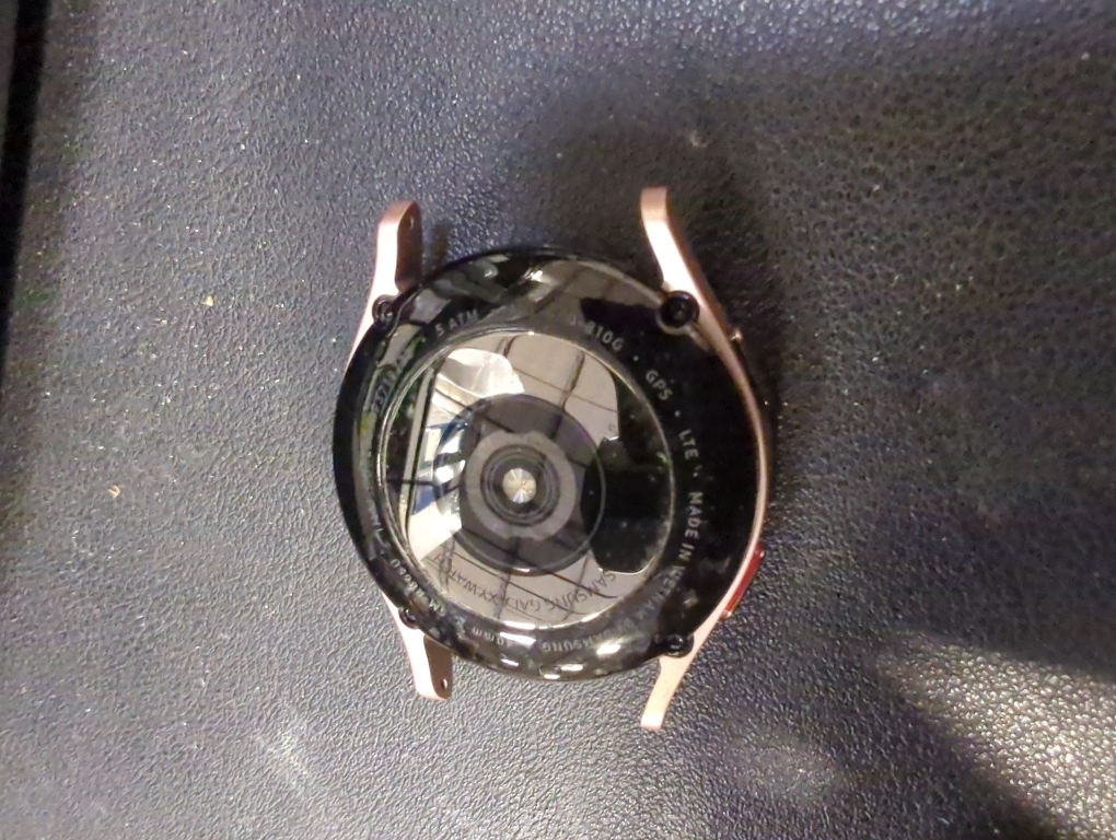 Samsung Galaxy Watch4 GPS   LTE, 40mm Pink Gold Aluminum Case