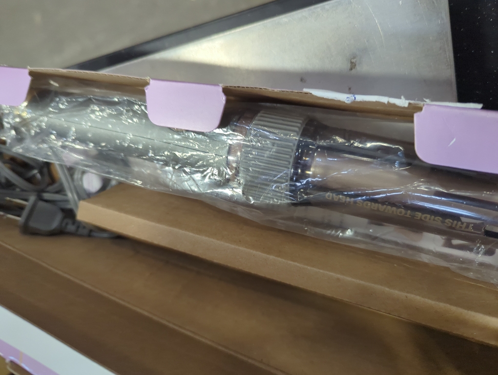 INFINITI PRO CONAIR Curl Secret Automatic Curling Iron, ¾-inch Curling Iron Barrel, Automatic Hair Curler for All Hair Types and Lengths, Dual Voltage for Worldwide Travel, Gray/Gold